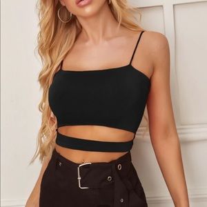 Cropped cutout tanktop